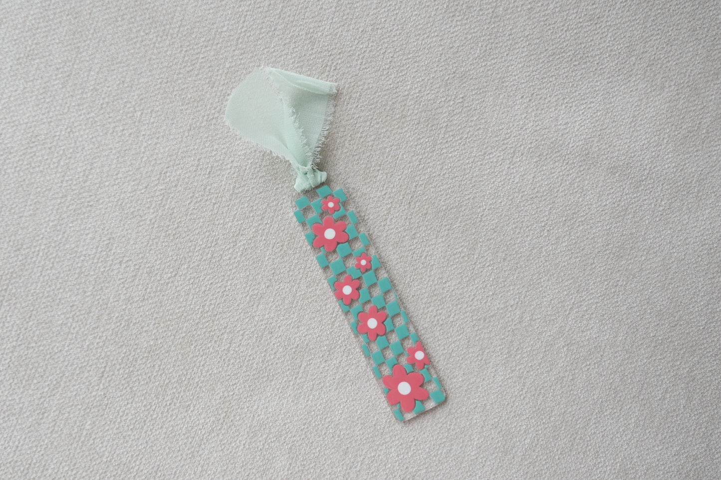 Retro Checkered Pink Flower